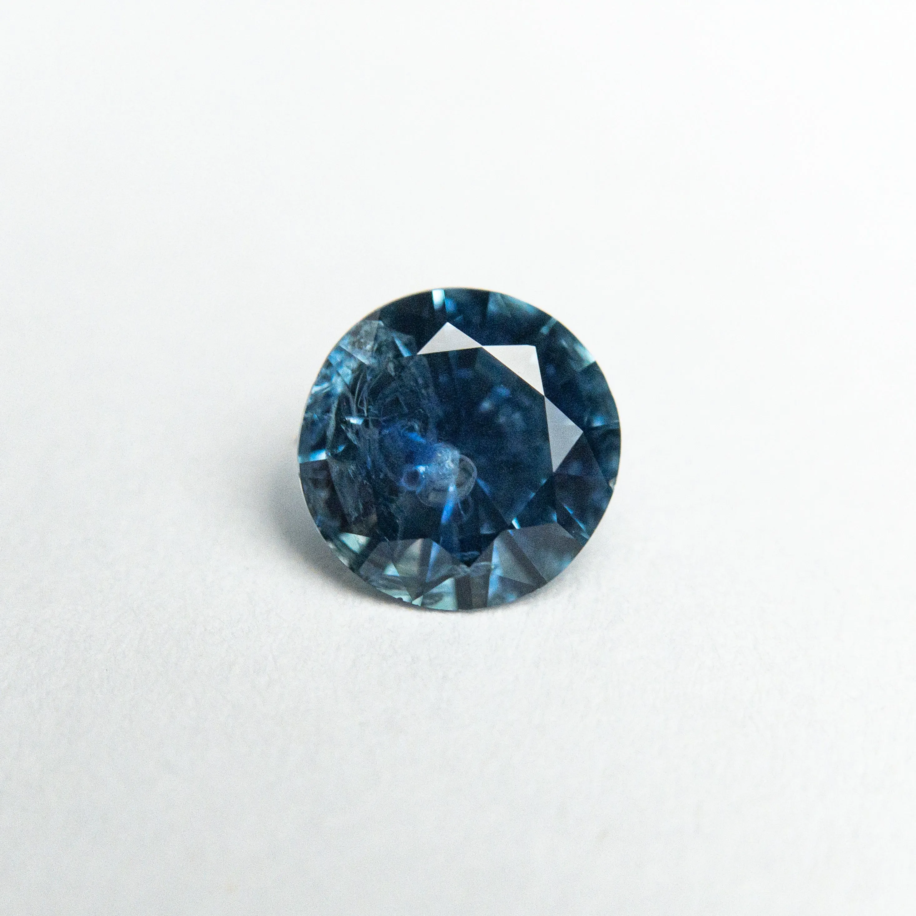 0.67ct 5.61x5.49x3.28mm Round Brilliant Sapphire 19942-02