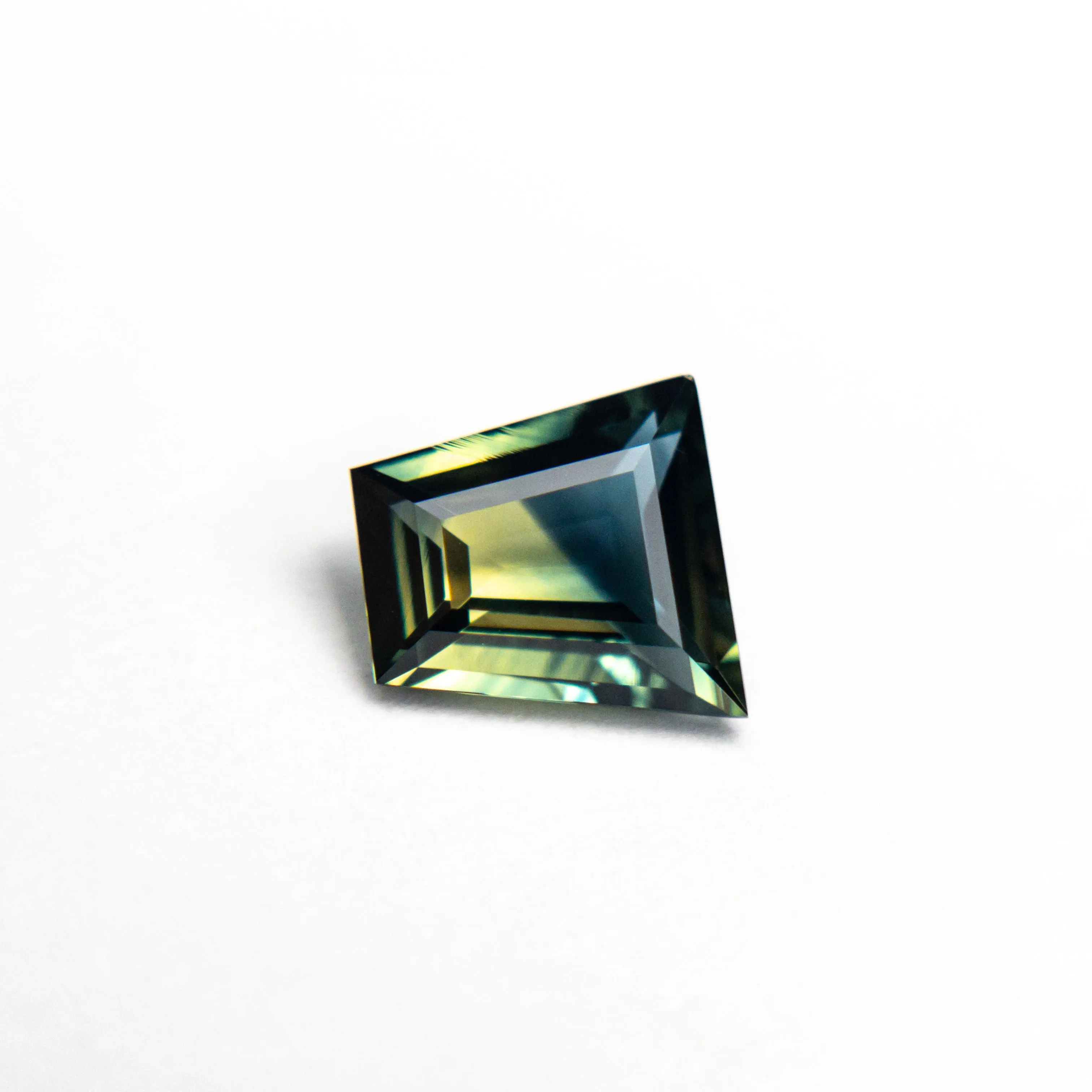 0.95ct 6.18x5.99x2.81mm Trapezoid Step Cut Sapphire 22290-06