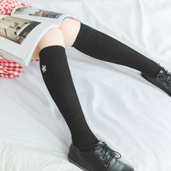 CHERRY SOCKS 2 PAIRS OF KNEE SOCKS BY64022